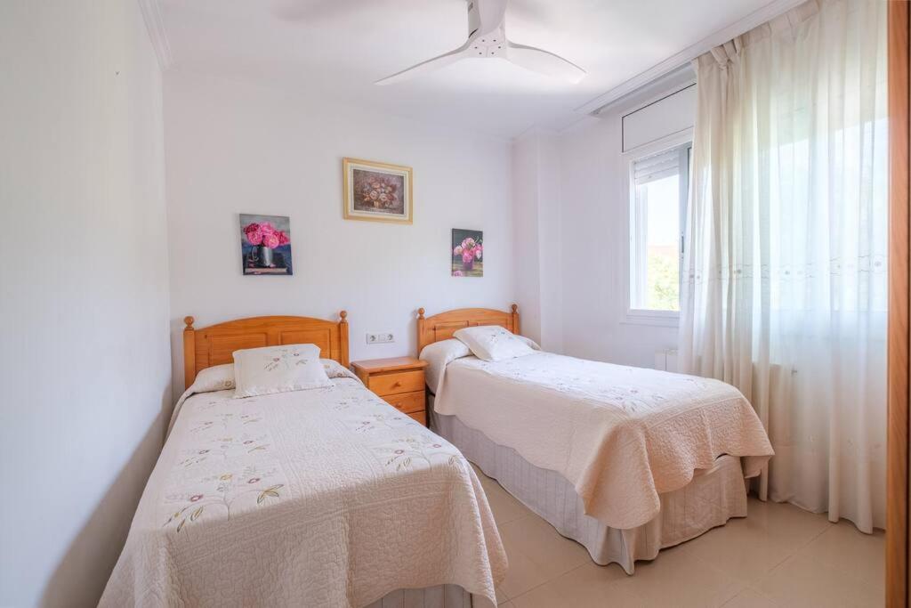 Apartamento En Complejo Residencial, Con Piscina. ซาลอว์ ภายนอก รูปภาพ