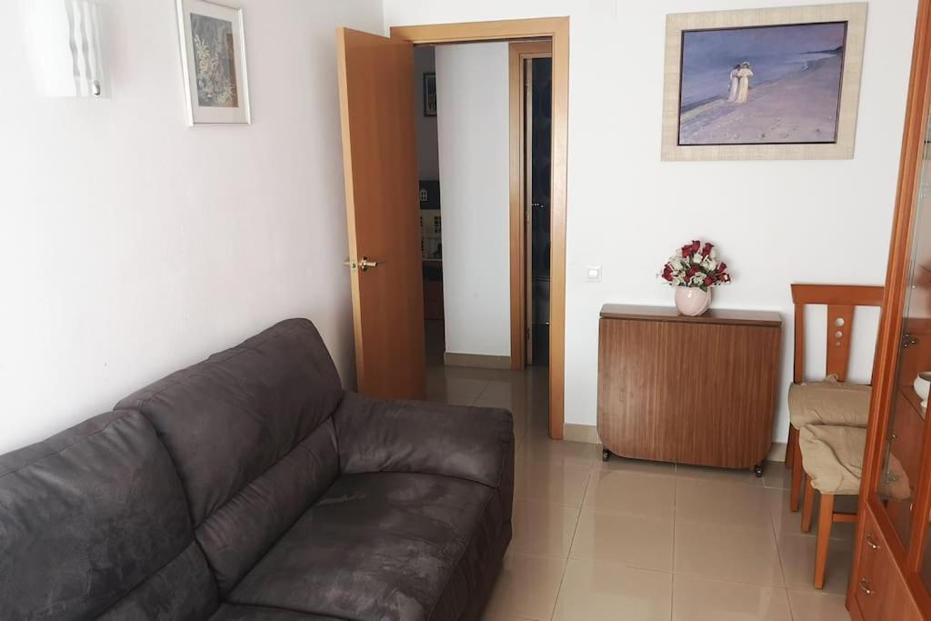 Apartamento En Complejo Residencial, Con Piscina. ซาลอว์ ภายนอก รูปภาพ