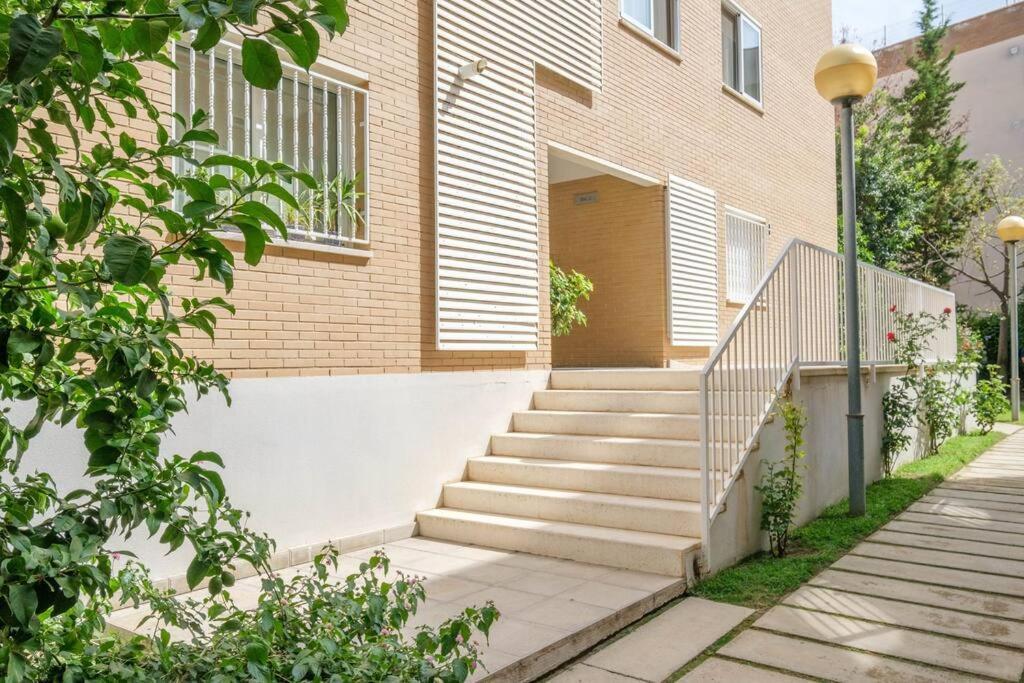Apartamento En Complejo Residencial, Con Piscina. ซาลอว์ ภายนอก รูปภาพ