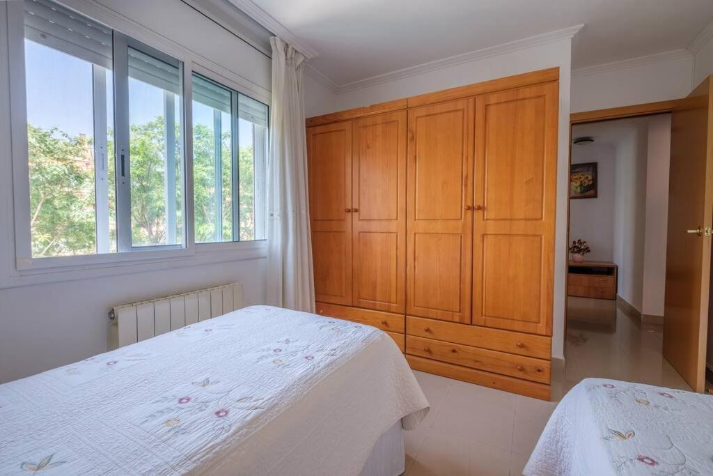 Apartamento En Complejo Residencial, Con Piscina. ซาลอว์ ภายนอก รูปภาพ