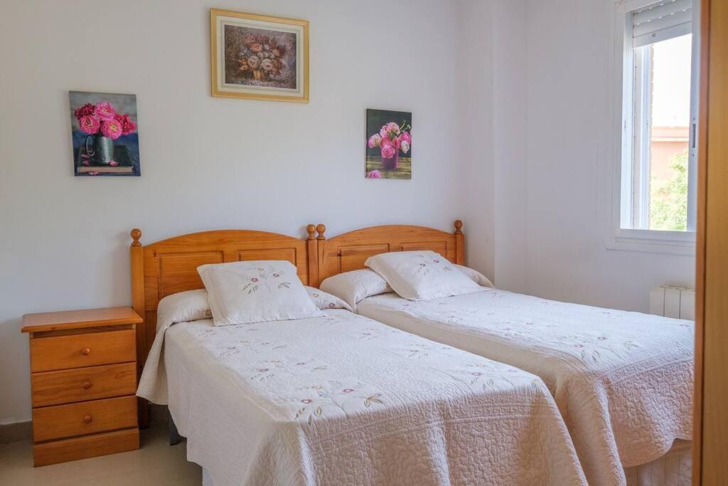 Apartamento En Complejo Residencial, Con Piscina. ซาลอว์ ภายนอก รูปภาพ